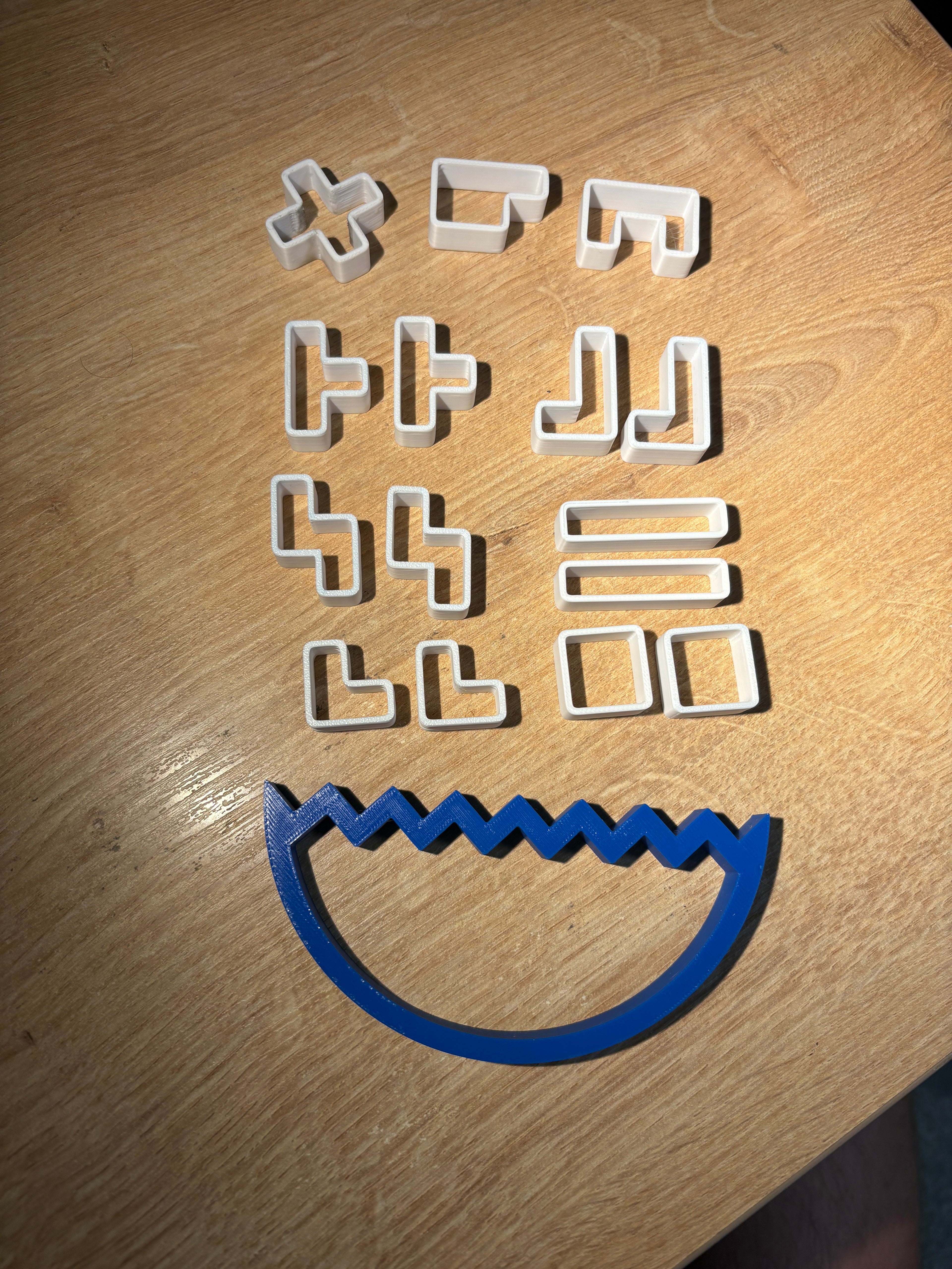 Seesaw Tetris board game - balancing logic game