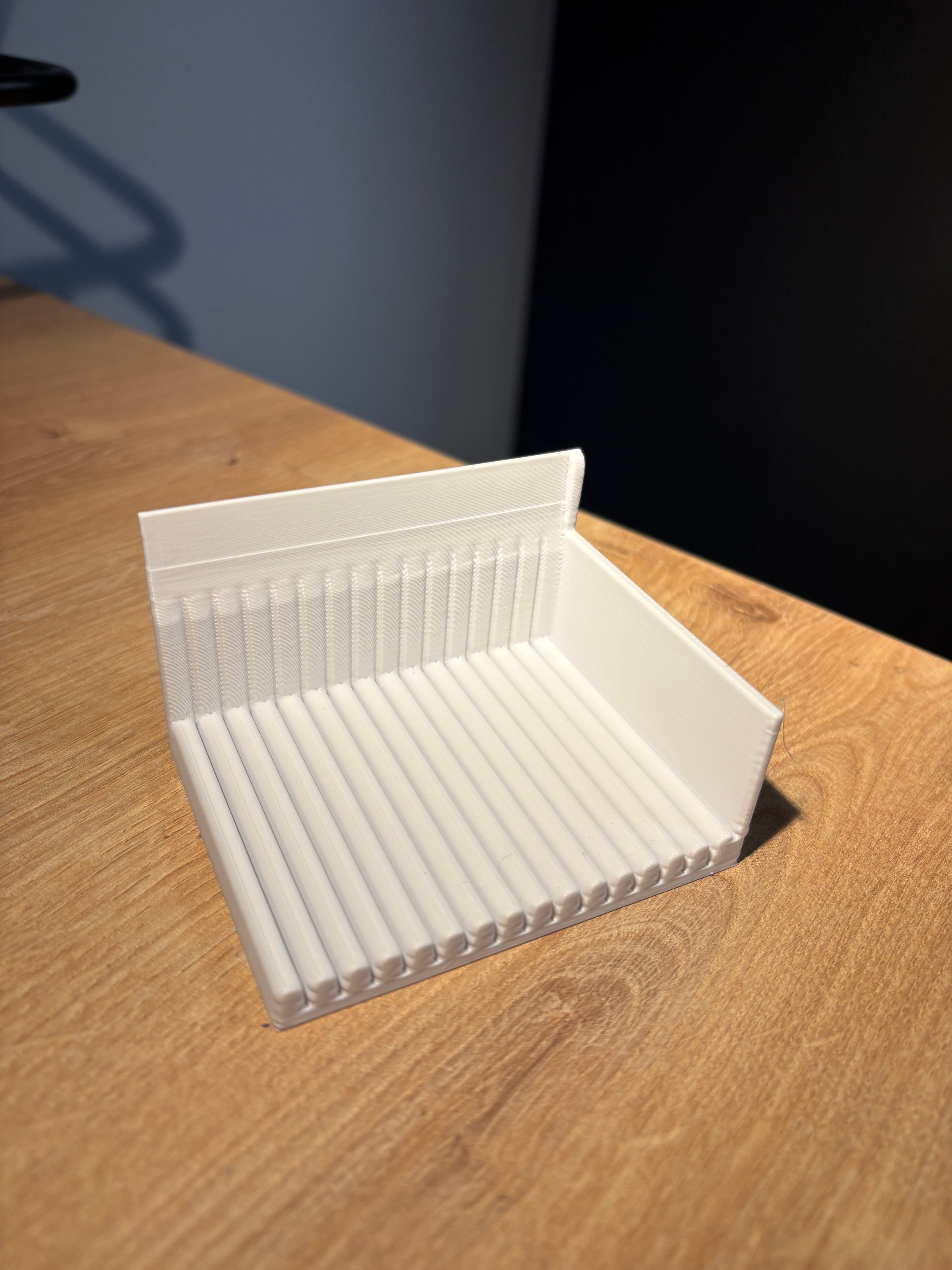 Desktop medicine holder / pill organizer - 3D printed