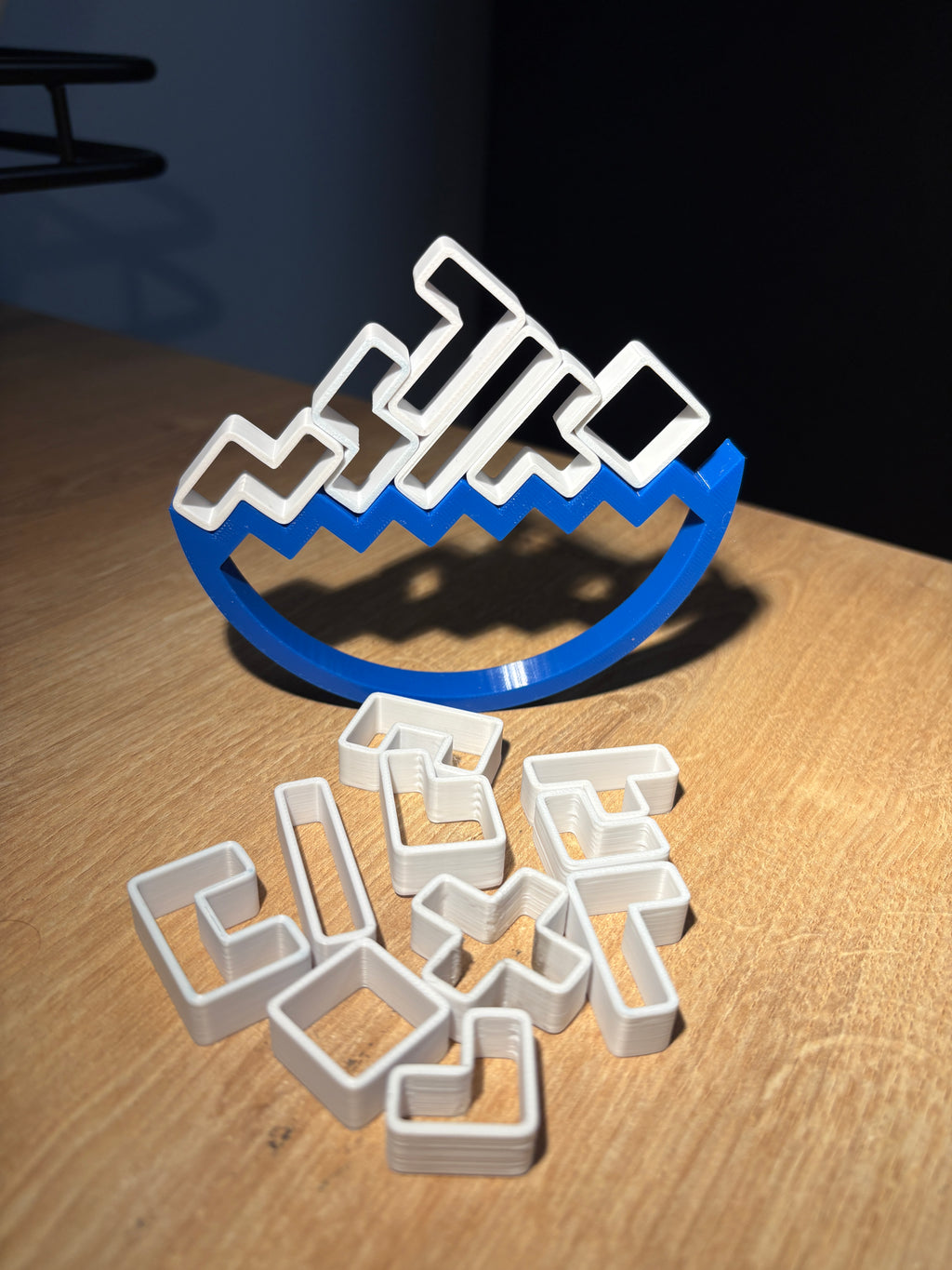 Billegő Tetris társasjáték - egyensúlyozó logikai játék